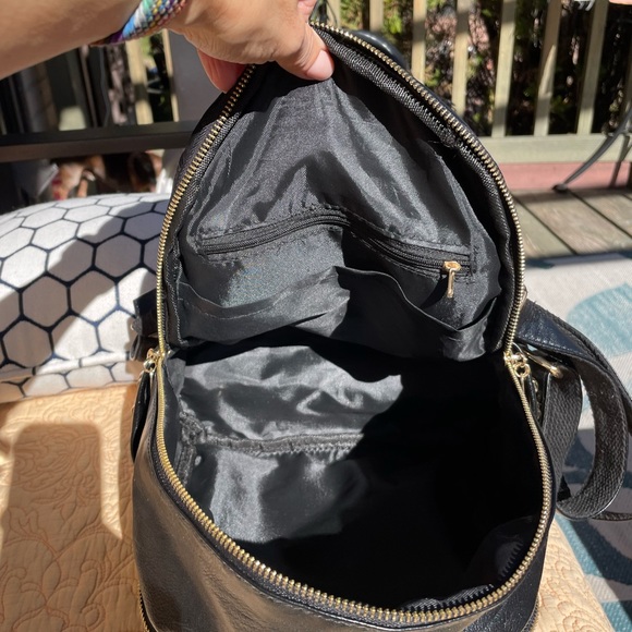 NWOT Leather backpack - Picture 6 of 8